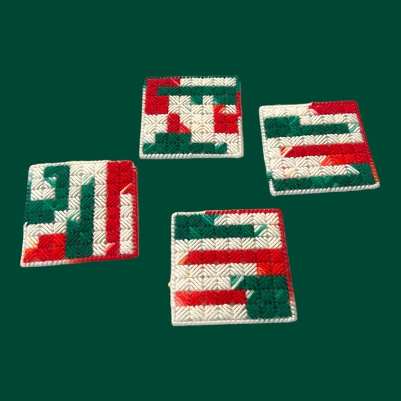 Holiday crewel coasters set of 4 handmade vintage - Picture 3 of 3